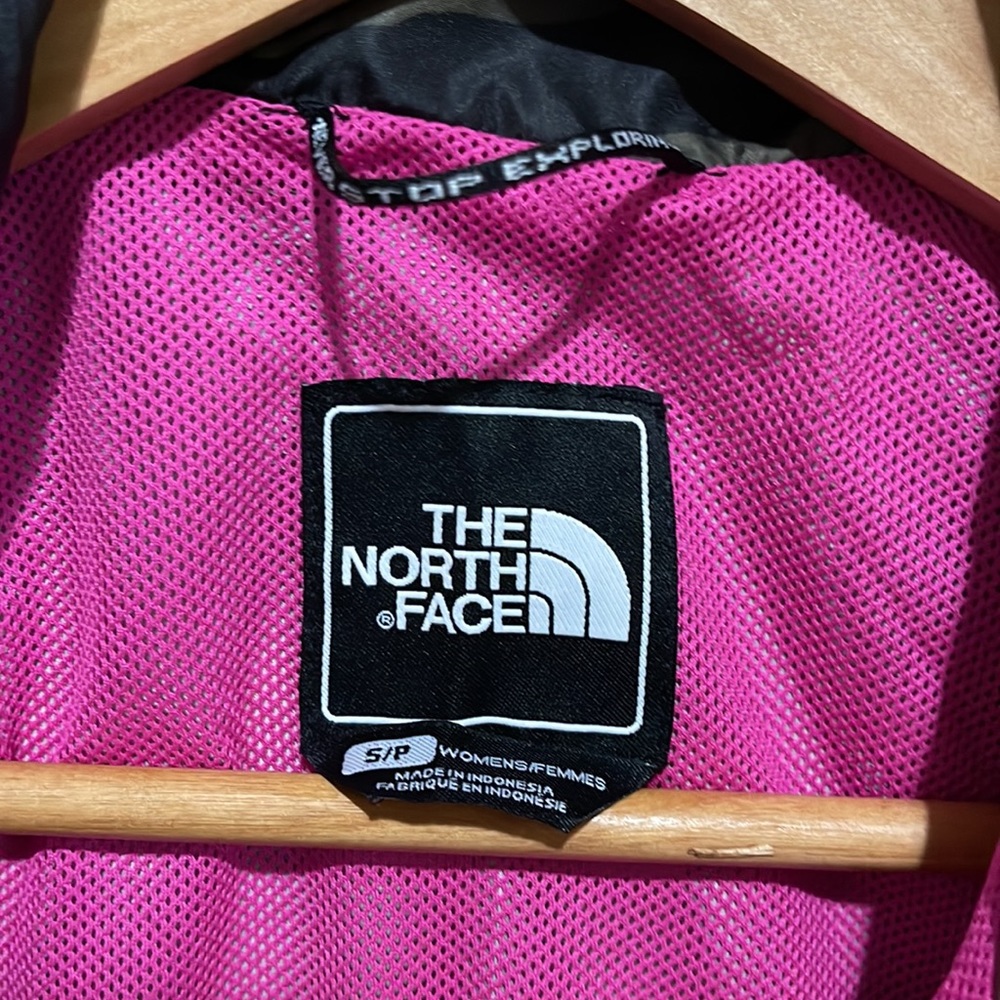 Camo Northface Jacket - Picture 5 of 7